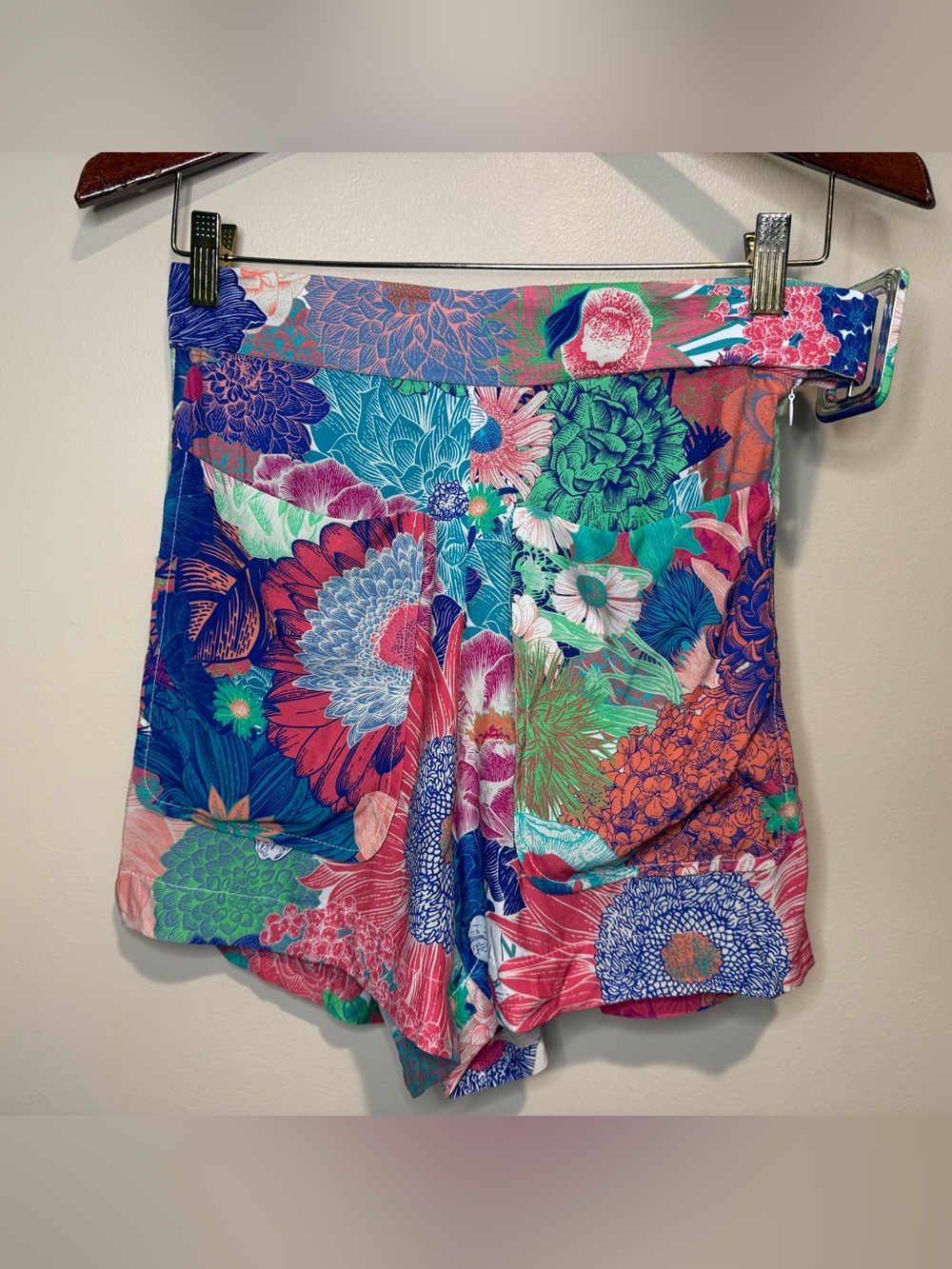Vilagallo Avalon Villa Taranto Short multi color size 36 or us size 4 - Picture 3 of 12